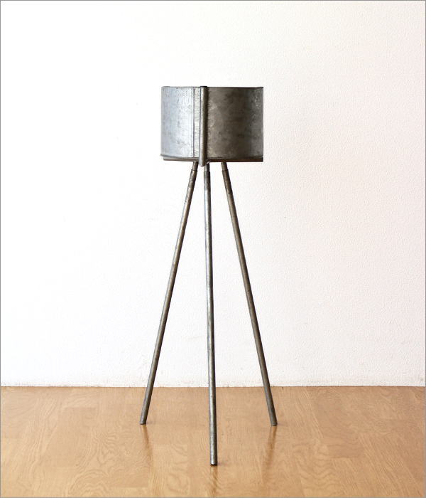 ブリキポットのレッグスタンド(6)