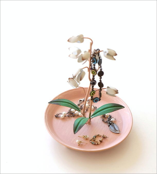 メタルオーキッドのアクセサリートレイ(1)