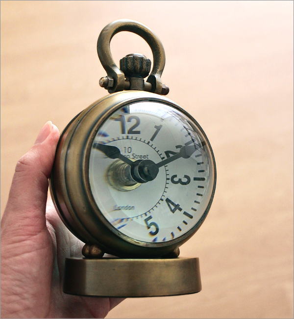 置き時計 アンティーク おしゃれ アナログ 小さい 羅針盤デザイン 秒針