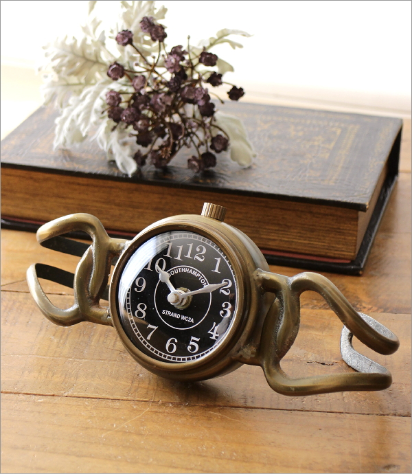 ヨーロッパ式レトロな飛行機の置き時計時計がテーブルを飾る時の時計の置物w45 ヨーロッパ式レトロな飛行機の置き時計時計がテーブルを飾る時の時計の