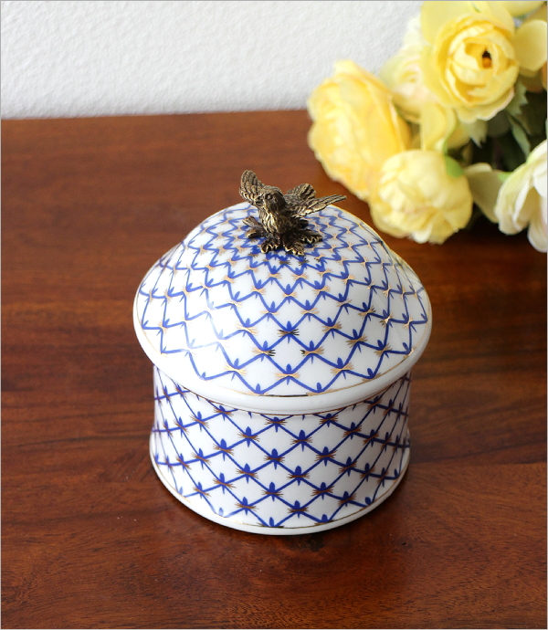 シノワズリ 陶器の円柱小物入れ(1)