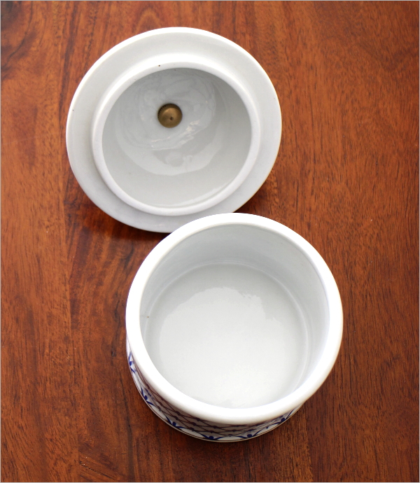 シノワズリ 陶器の円柱小物入れ(4)