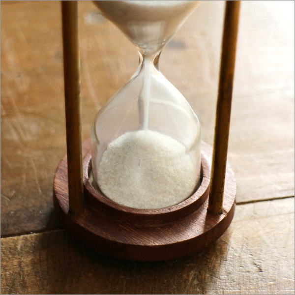 真鍮とウッドの小さな砂時計(3)