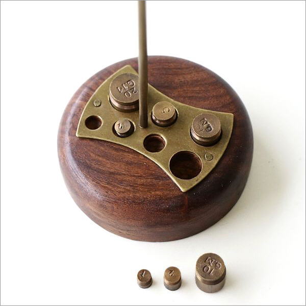 ブラススケールのアンティークオブジェ(4)