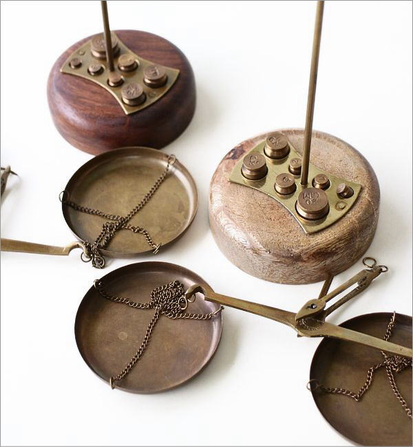 ブラススケールのアンティークオブジェ(5)