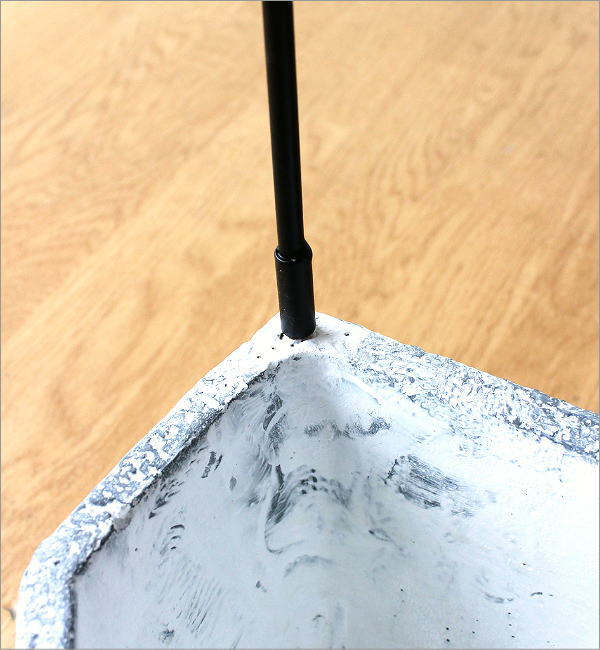 セメントとアイアンの傘立て  へクス(3)