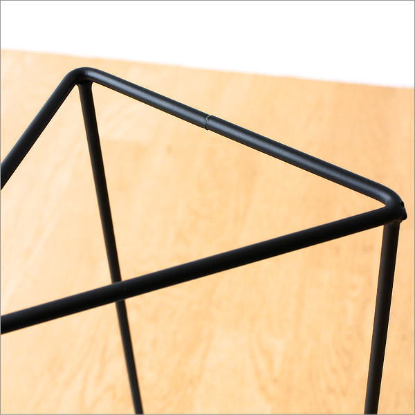 セメントとアイアンの傘立て トライアングル(2)