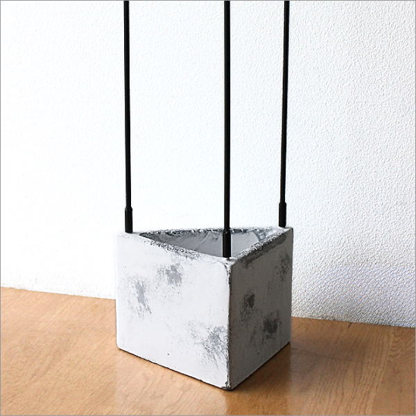 セメントとアイアンの傘立て トライアングル(5)