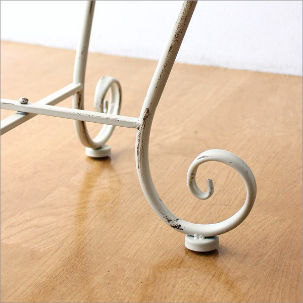 シャビーなWHアイアンのパンチングテーブル(6)