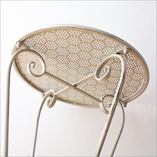 シャビーなWHアイアンのパンチングテーブル(7)