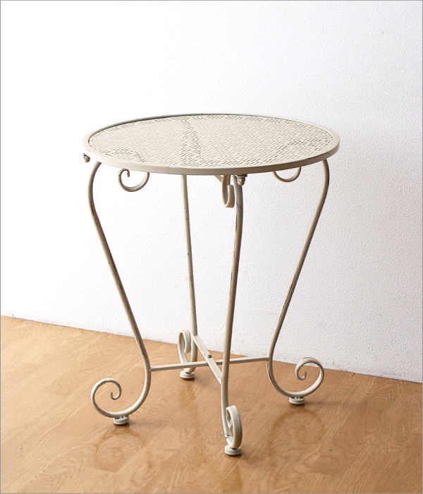 シャビーなWHアイアンのパンチングテーブル(8)