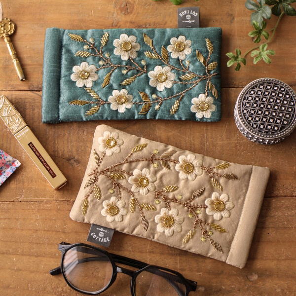 ビーズ刺繍メガネケースB 2カラー