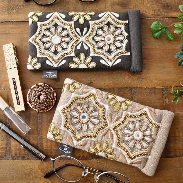 ビーズ刺繍メガネケースA2カラー