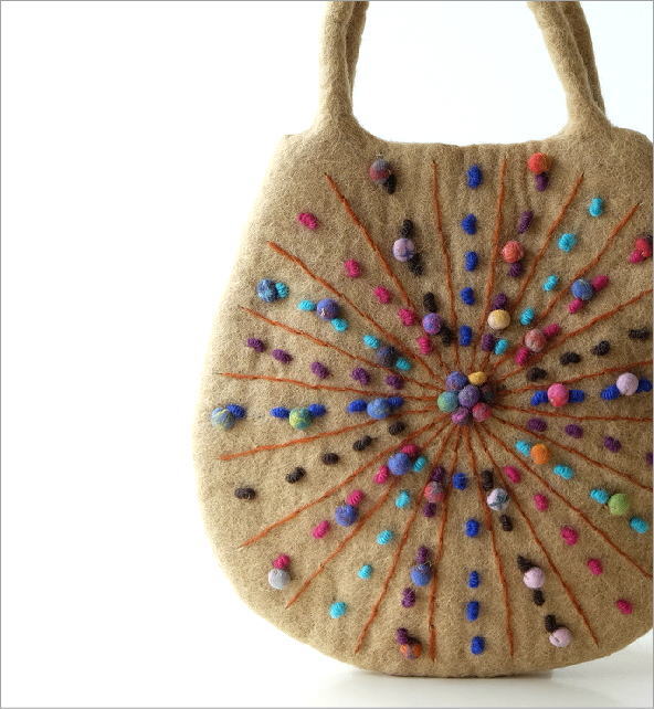 フェルトカラフル刺繍卵型バッグBE(1)