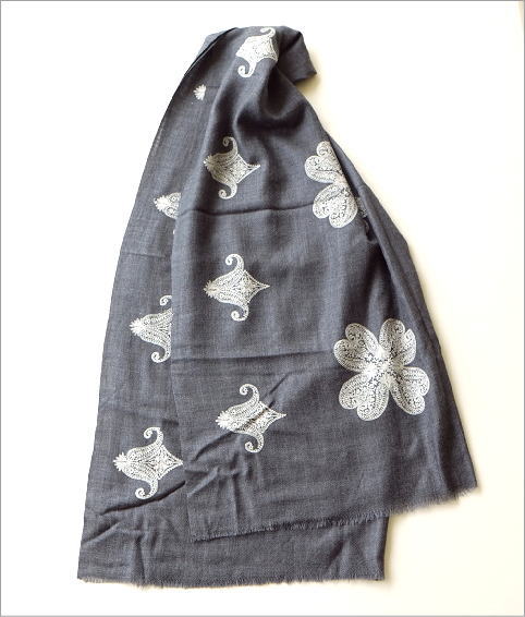 シルクウールクローバーマシン刺繍ショール(2)