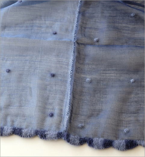 ウールシルクドット刺繍エジングショールBL(3)