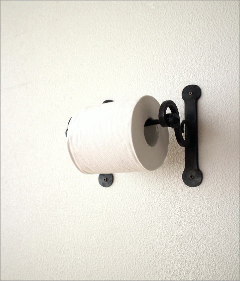 アイアンのトイレットペーパーホルダー