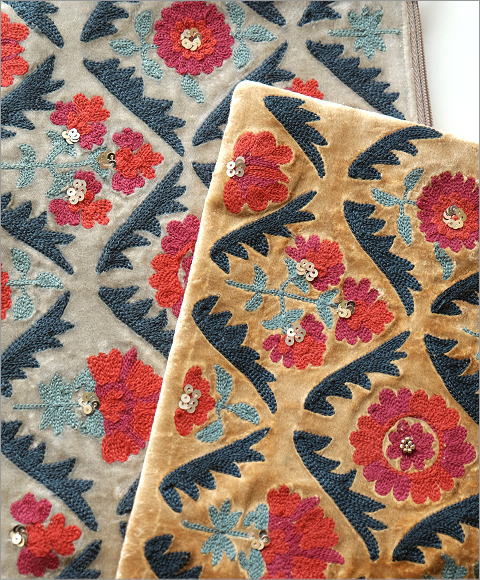 ベロア刺繍フラットポーチL 2カラー(2)