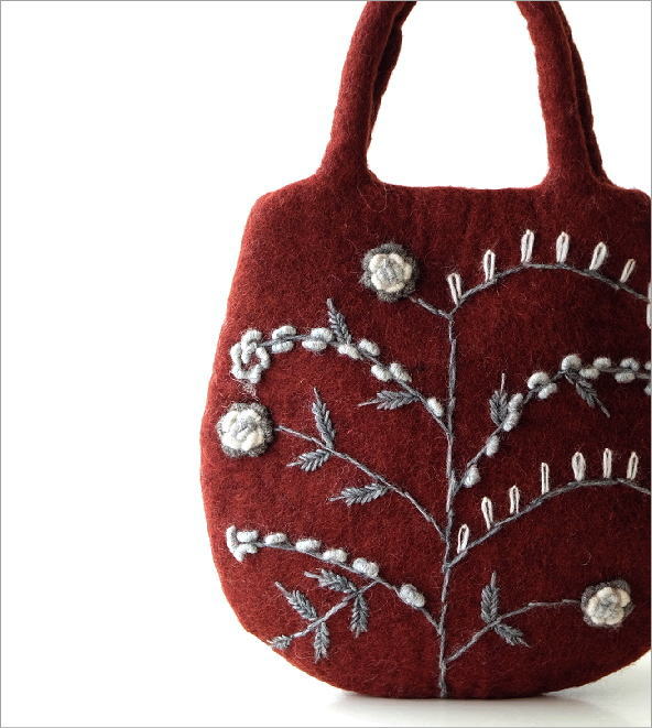 フェルトフラワー刺繍卵型バッグ(1)