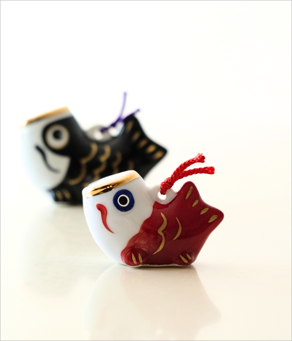 陶磁器の鯉のぼりの置物(3)