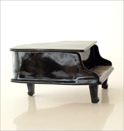 陶器のフラワーベース　ピアノ(3)