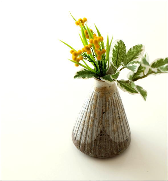 粉引 三角錐 花入れ(1)