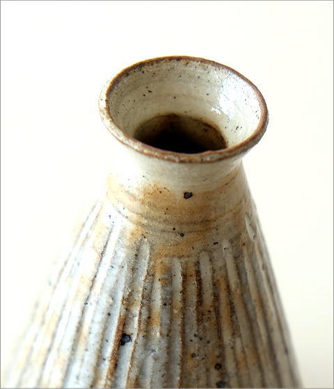 粉引 三角錐 花入れ(2)