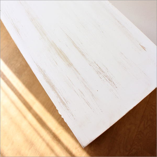 レトロホワイトのマントルピースシェルフ(5)