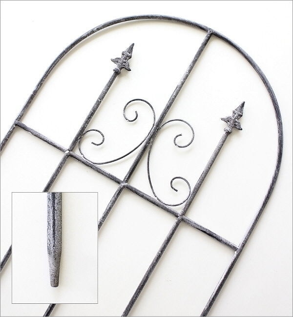 シャビーなアイアンアーチトレリス(3)