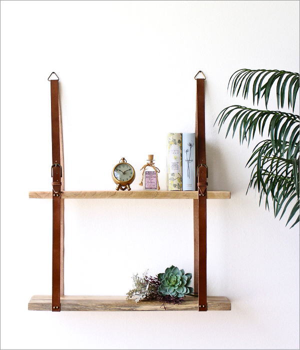 木とレザーの壁掛けシェルフ(1)