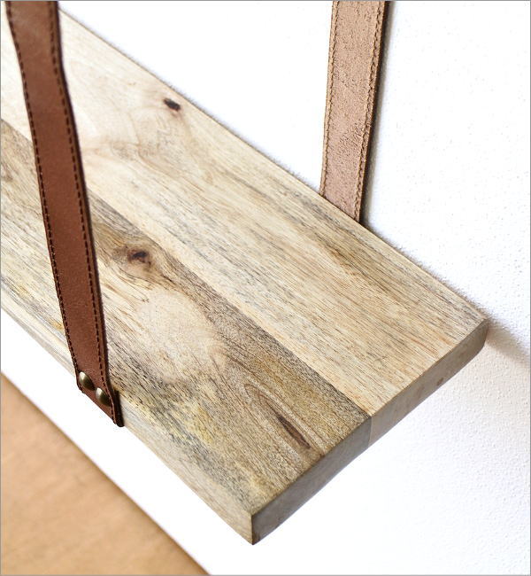 木とレザーの壁掛けシェルフ(4)