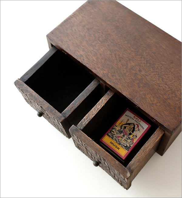 2ドロアーカービングミニチェスト(3)