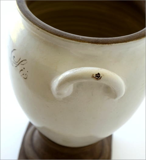 陶器のベース フルール(3)