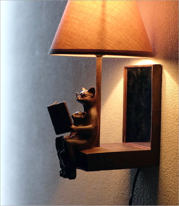 親子ネコの壁掛けランプ(1)