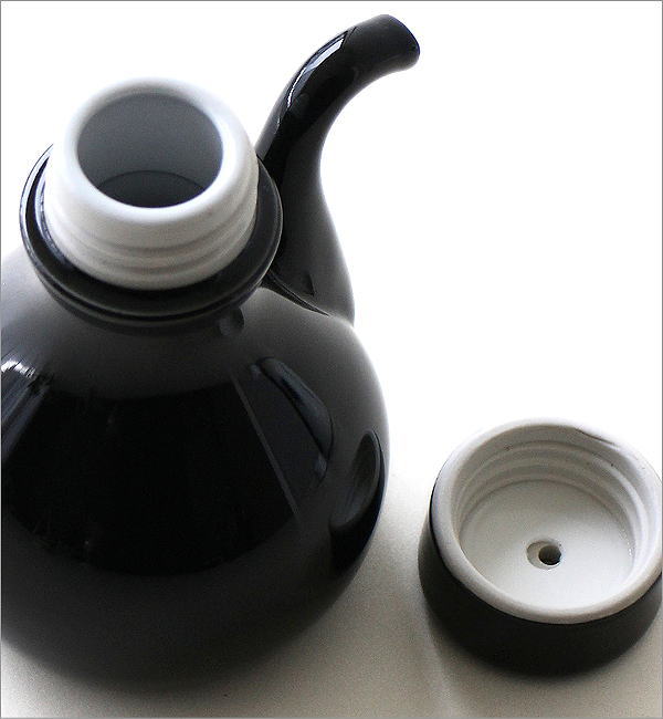 陶器の醤油さし 黒釉(5)