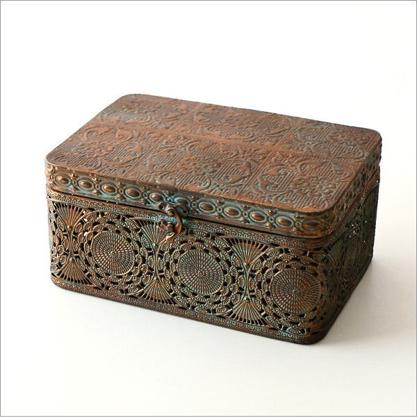 アンティークな蓋付ブリキボックス(8)