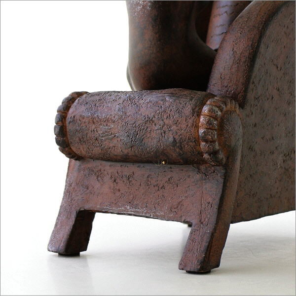 ソファーで読書のメガネ猫(5)