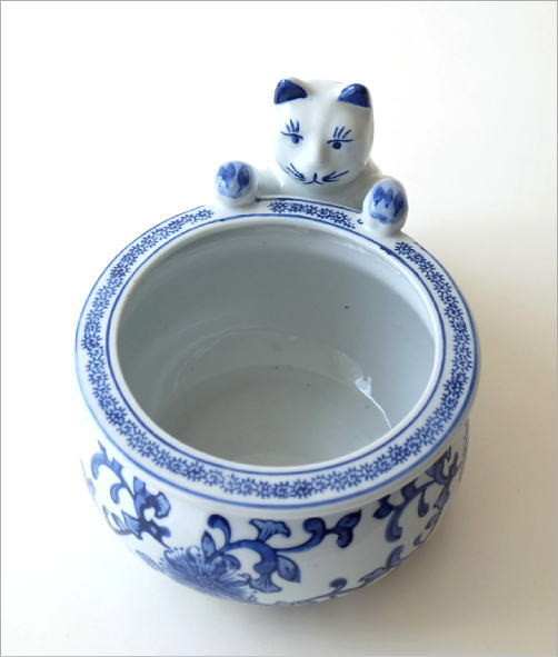 陶器の猫付き鉢ポット(2)