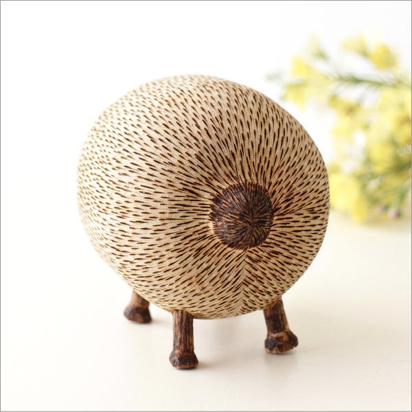 木彫の首振りヒツジ(4)