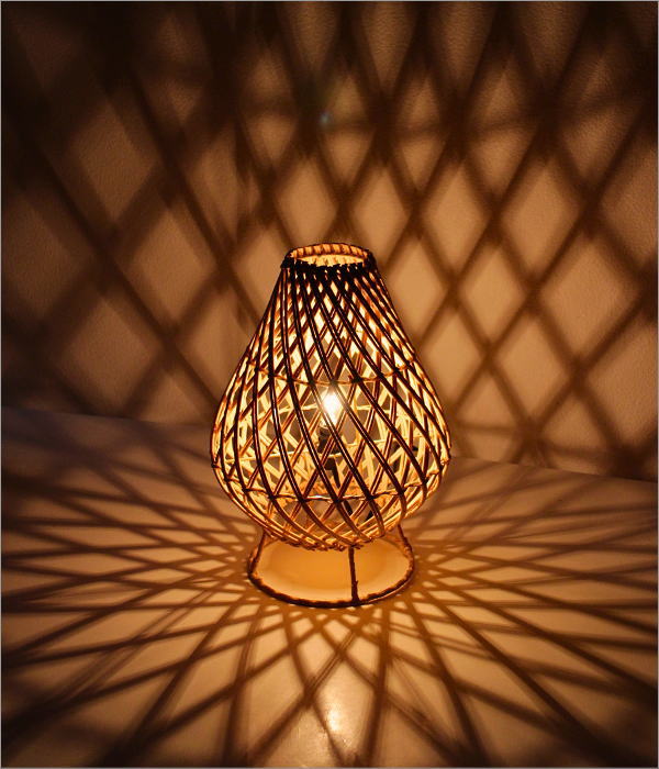 ラタン スタンドランプ フィグ(1)