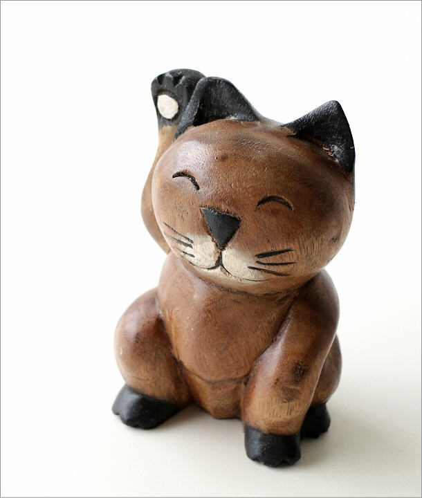 木彫りの置物 招き猫(1)