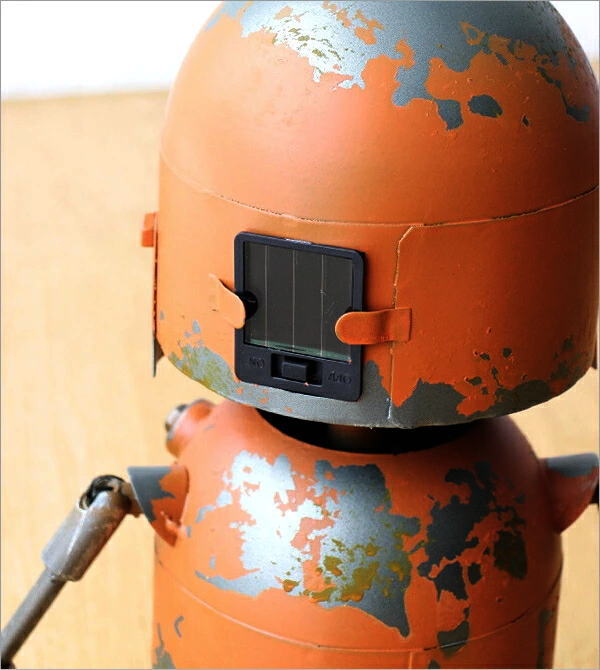 ソーラーライト付き ロボットの置物 A(4)