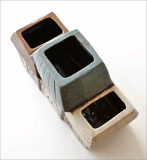 メルヘンハウスのフラワーポット B(2)