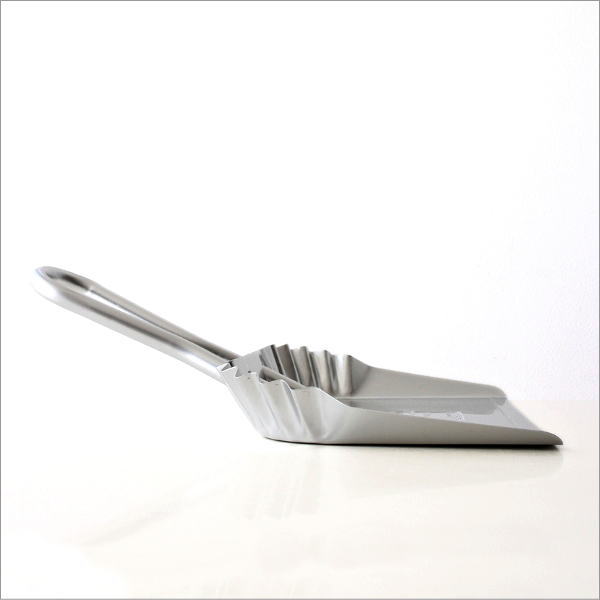 アメリカンなアルミのダストパン(5)