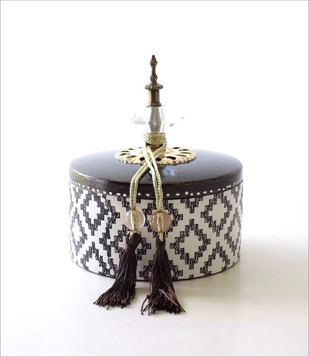 タッセル付き陶器ボックス(6)