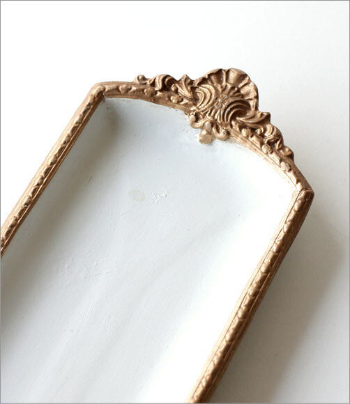 クラシックなホワイトトレイ(2)