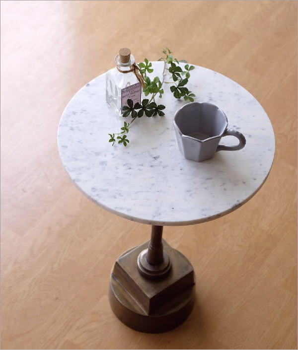 大理石とアイアンのテーブル(1)