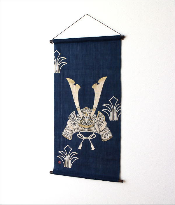 金彩タペストリー「鬼かぶと」(1)