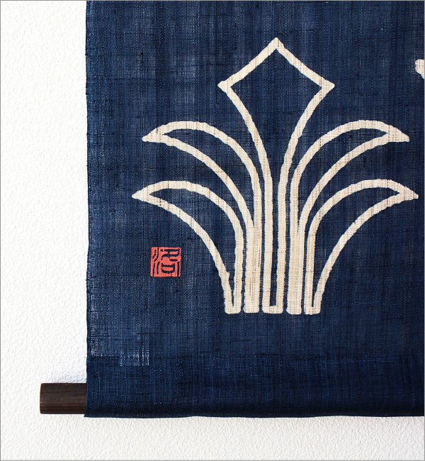 金彩タペストリー「鬼かぶと」(5)