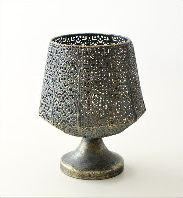 シャビーなアイアンのレースカップ(6)